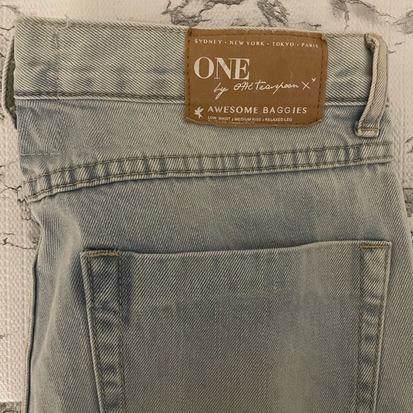 Distressed light washed denim. - Picture 4 of 4